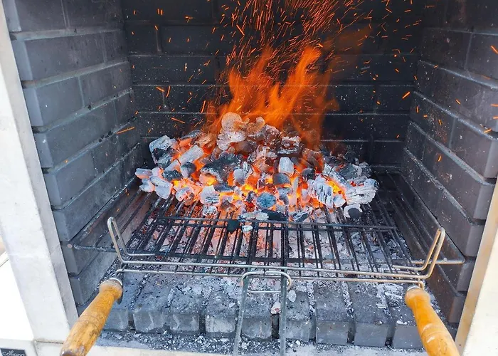Ozollo Bekoa - Casa Con Piscina En El Corazon De Urdaibai. *