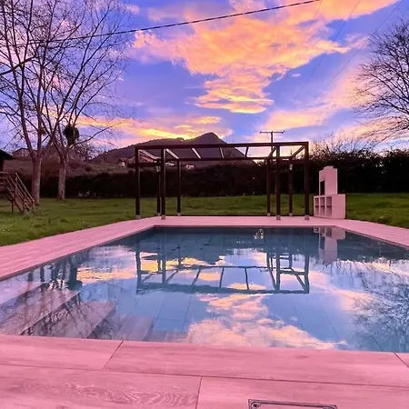 Dom wakacyjny Ozollo Bekoa - Casa Con Piscina En El Corazon De Urdaibai. Gautegiz Arteaga